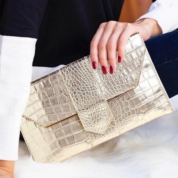 JJ Winters Metallic Gold Croc Embossed Envelope Clutch - Picture 2 of 6